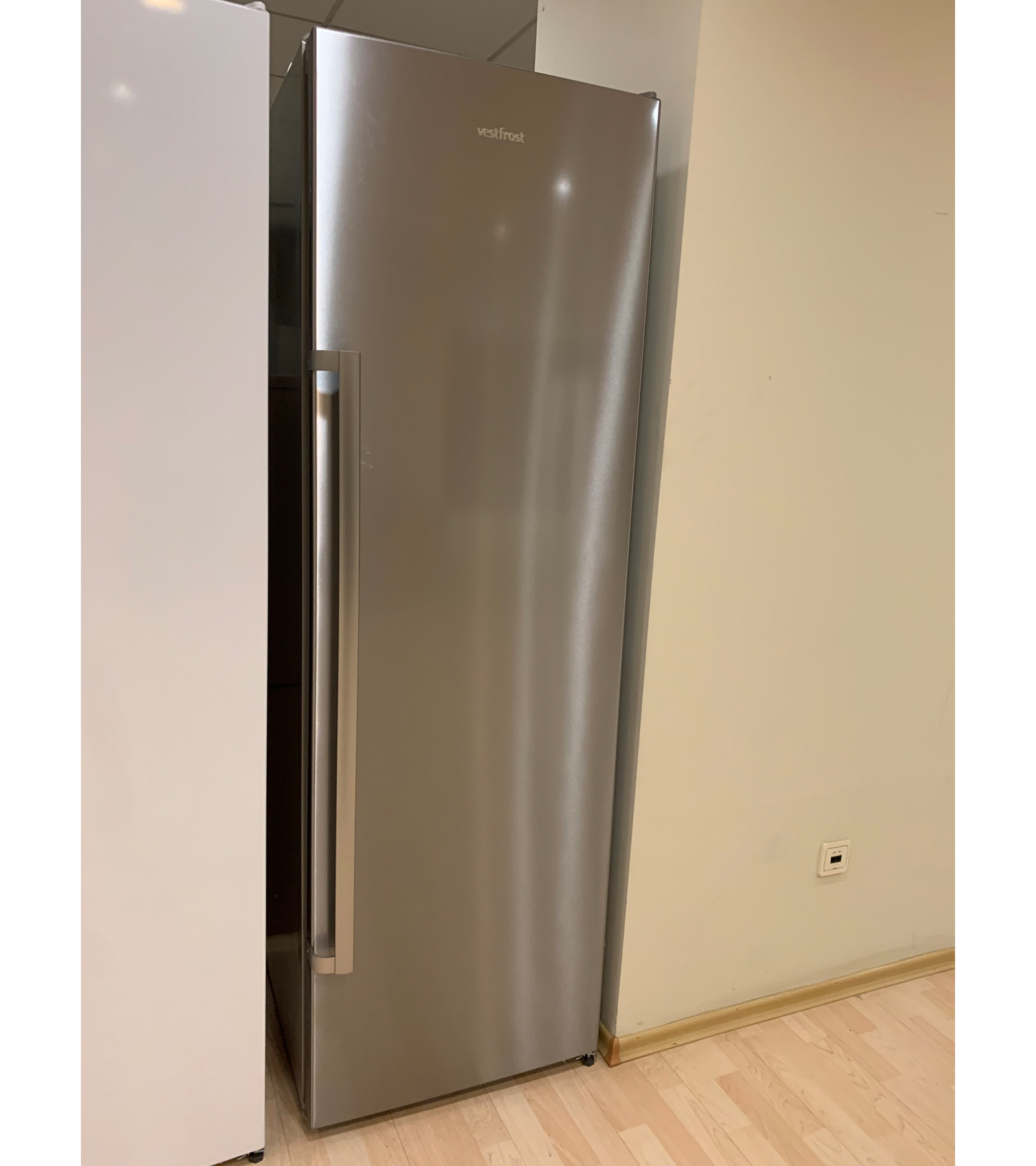 ����������� Vestfrost VF 395 SB �����