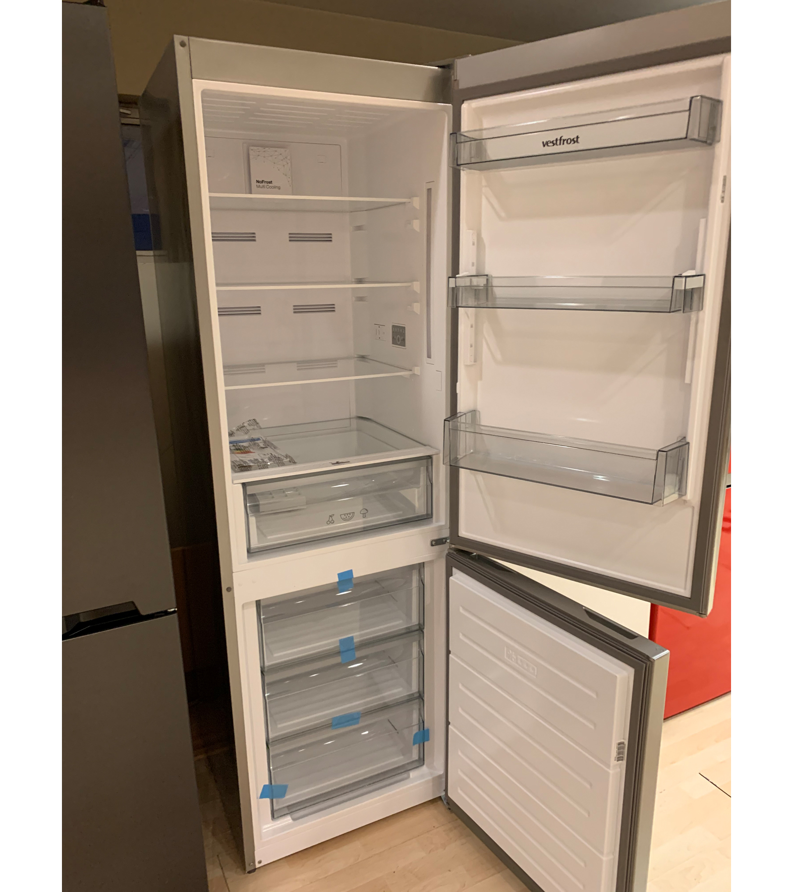 ����������� Vestfrost VF 373 MX �����
