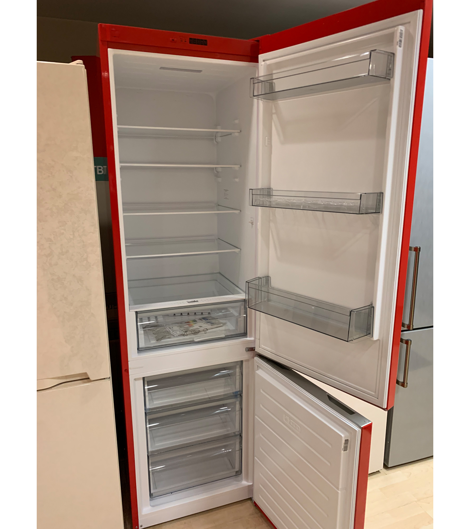 ����������� Vestfrost VF 384 ER �������