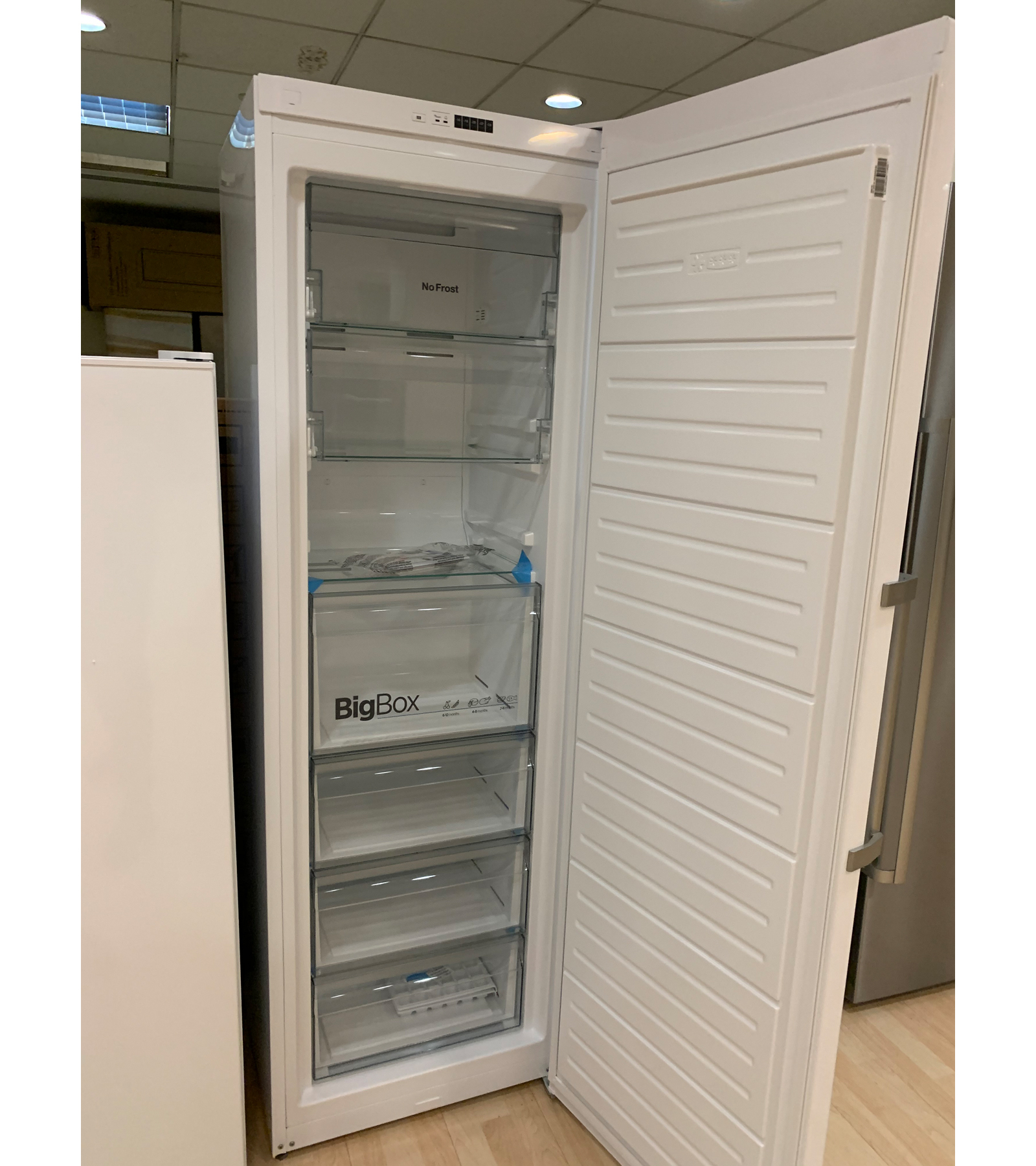 ����������� Vestfrost VF 391 WGNF