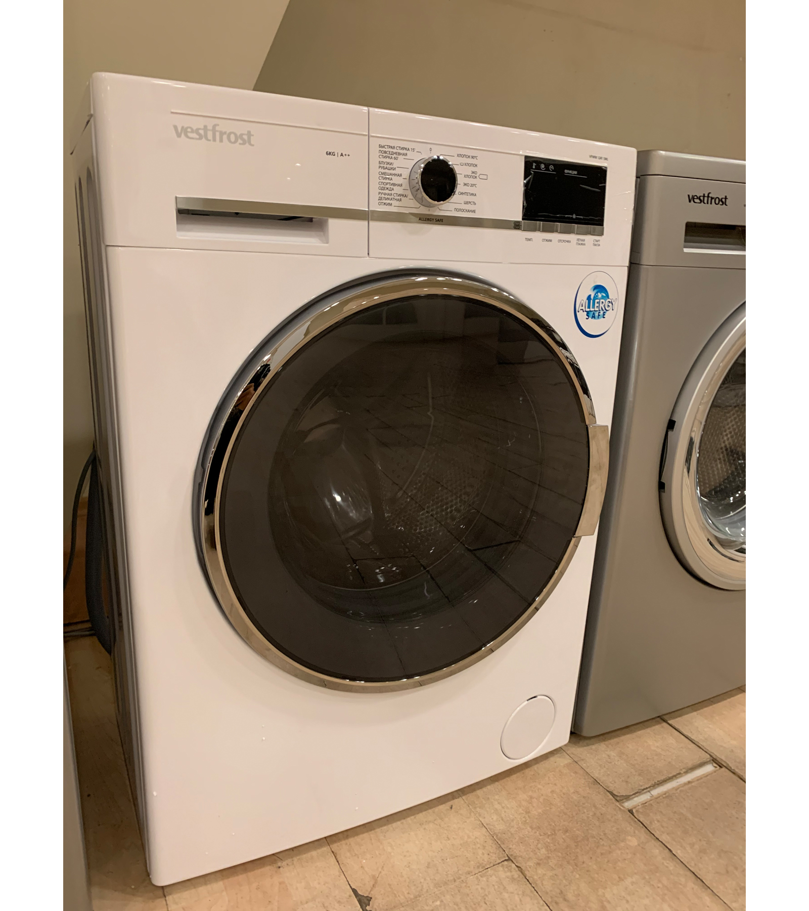 ���������� ������ Vestfrost VFWM 1241 SWL