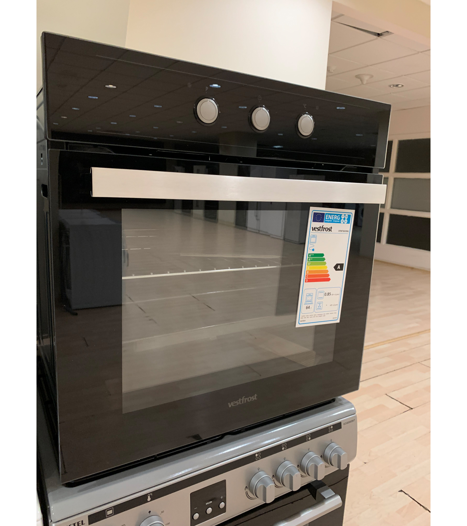 ������� ���� Vestfrost VFMT60OBG